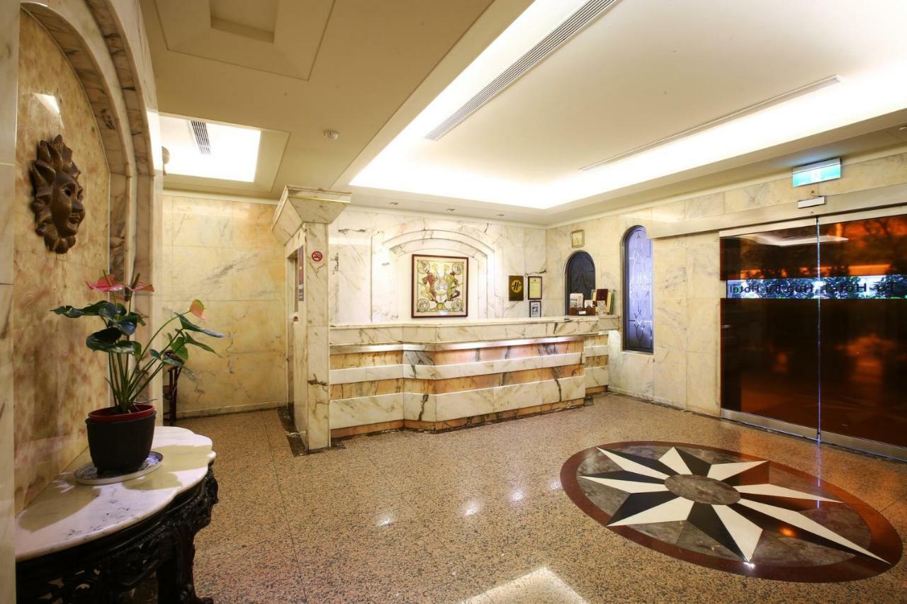 Hua Du Hotel Цзилун Экстерьер фото