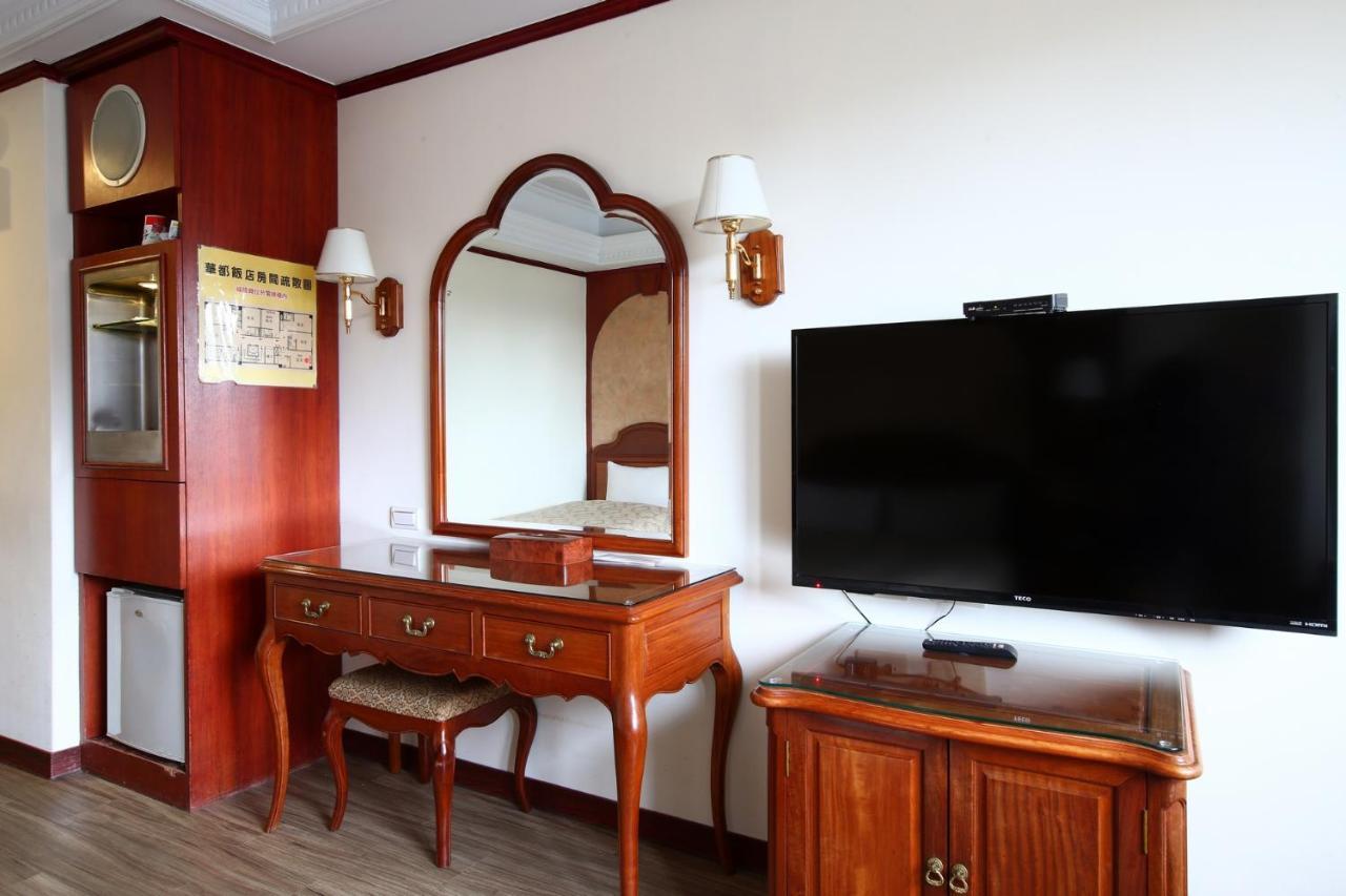 Hua Du Hotel Цзилун Экстерьер фото